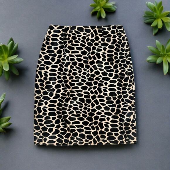 Central Falls faux fur giraffe fuzzy pencil skirt size 6 - Picture 10 of 10